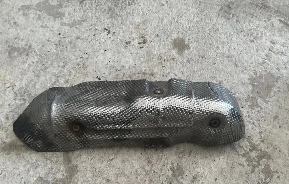 Chrysler Grand Voyager V Heat shield in engine bay 