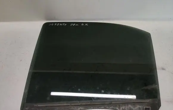 KIA Sorento Rear door window glass