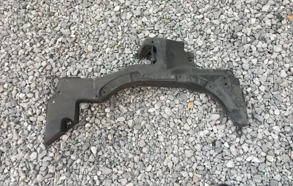 Toyota Prius (XW50) Side bottom protection 58390-47010
