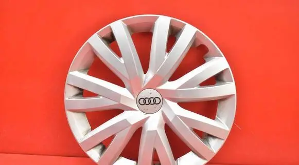 Audi A4 S4 B8 8K R17 wheel hub/cap/trim 5G0601147B