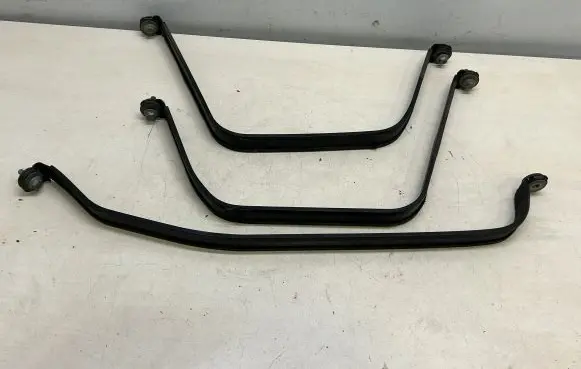 Porsche Cayenne (92A) Fuel tank mounting bracket 7P5201654A 7P5201392A
