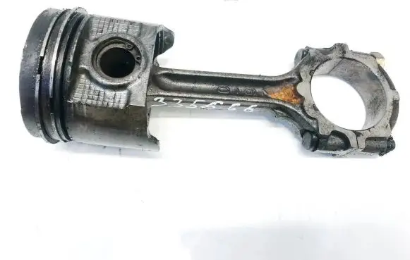 Nissan Almera N16 Piston with connecting rod