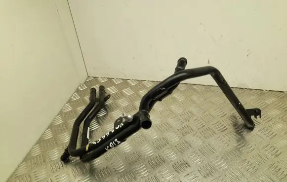 Mercedes-Benz EQC Engine coolant pipe/hose 3300000225