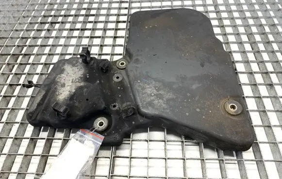 Volkswagen Touareg I Timing chain cover 