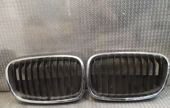 BMW 1 F20 F21 Front grill 7324389 7324390