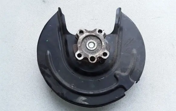 Seat Leon (5F) Rear wheel hub 8V0598611A