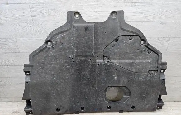Mazda 3 III Engine splash shield/under tray BACS56110