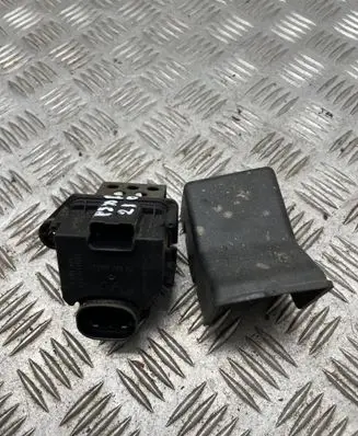 Peugeot 5008 Coolant fan relay 9658508980