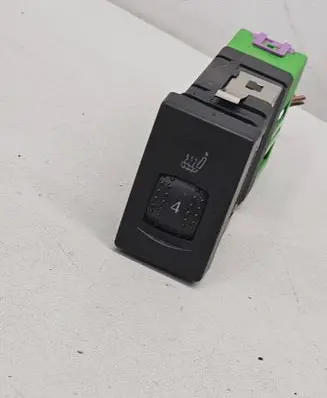 Volkswagen PASSAT B5 Seat heating switch 3B0963563C
