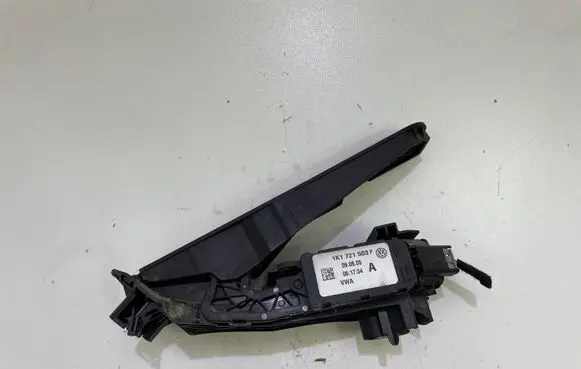 Audi A3 S3 8P Accelerator throttle pedal 1K1721503P