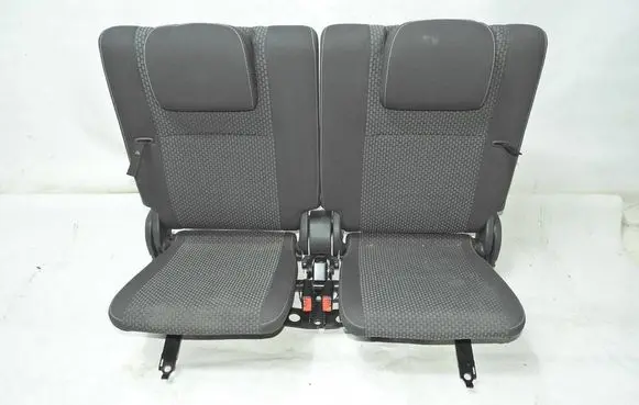 Toyota Verso Second row seats 