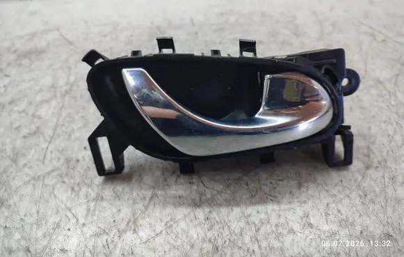 Nissan X-Trail T32 Rear door interior handle