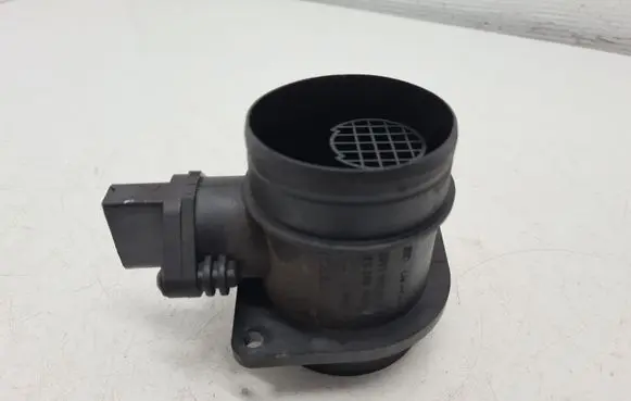 Volkswagen Touran I Mass air flow meter 038906461B 0281002531
