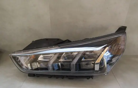 Hyundai Ioniq Headlight/headlamp 921012