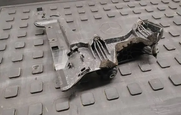 Land Rover Evoque I Battery bracket 6G9N10724FG 31298096