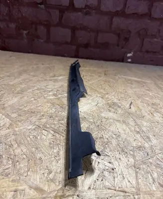 Audi A4 S4 B9 Fender end trim 8W0820581