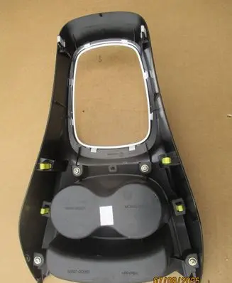 Toyota Yaris Center console 588370D060