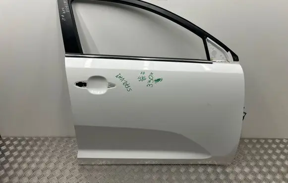 KIA Sportage Front door