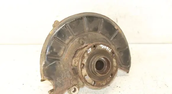 Volkswagen Tiguan Front wheel hub