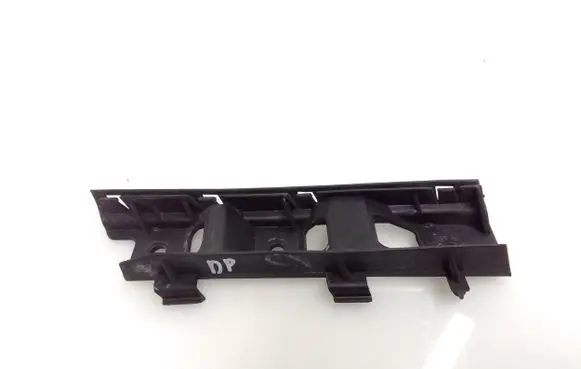 Volkswagen PASSAT B6 Front bumper mounting bracket 3C0807184