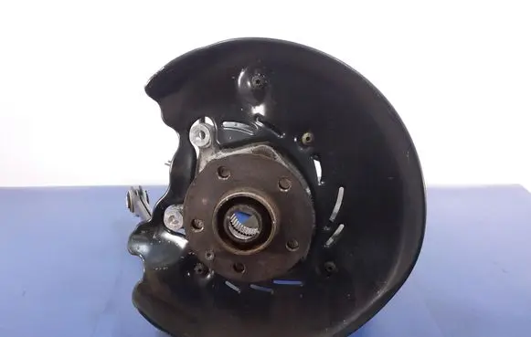 Audi A8 S8 D4 4H Front wheel hub spindle knuckle