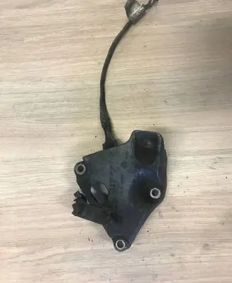 BMW X1 E84 Engine mounting bracket 6777061 13807410