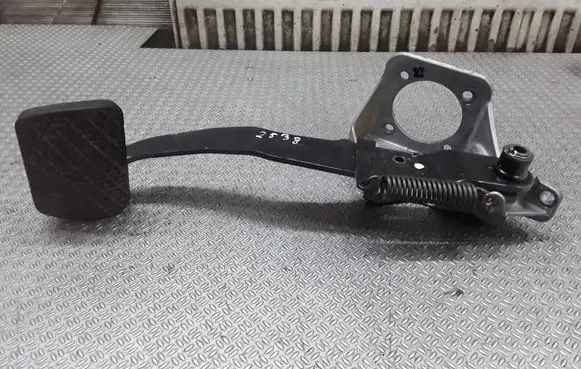 Mercedes-Benz ML W163 Brake pedal PP163290047