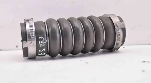 Intercooler hose/pipe