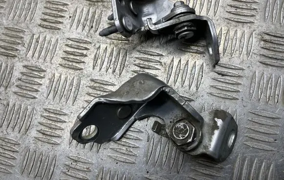 Ford S-MAX Rear door hinge set EM2BR26810AB Cj54sz6800ab