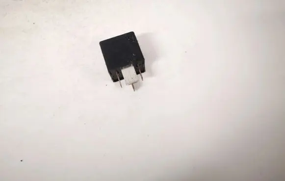 Skoda Fabia Mk2 (5J) Other relay 7m0951253a 95vw10k705a
