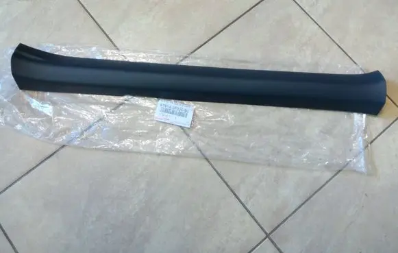 Toyota Verso Front sill trim cover 679140F020 NE68430