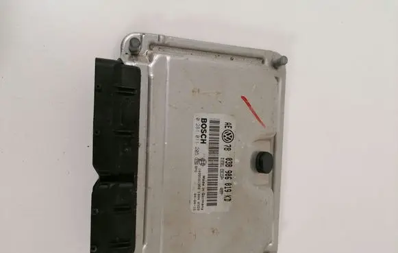 Volkswagen PASSAT B5.5 Engine control unit/module 038906019KD
