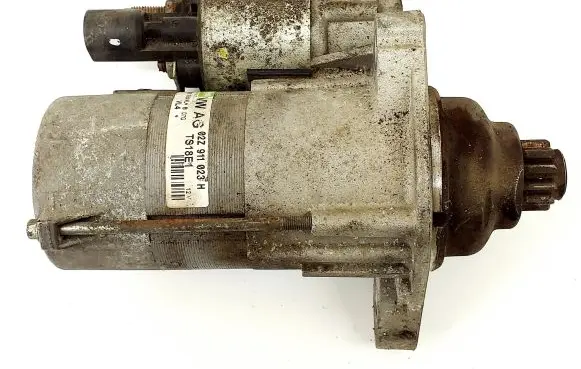 Skoda Fabia Mk2 (5J) Starter motor 02Z911023H