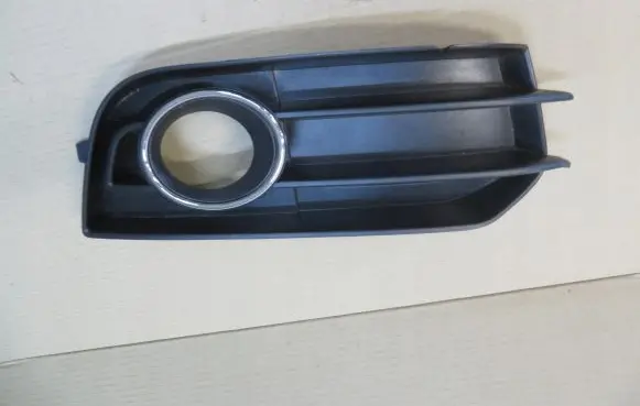 Audi A1 Front fog light trim/grill 8X0807682A