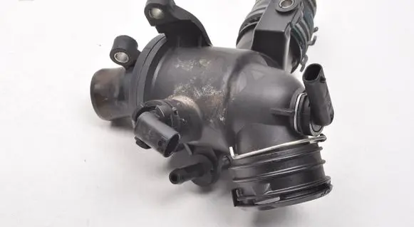 Mercedes-Benz E C207 W207 Thermostat housing A6512001715