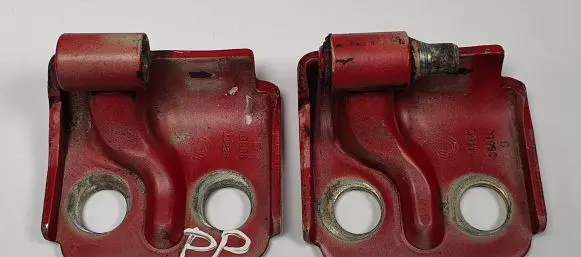 Alfa Romeo GT Front door hinge set 