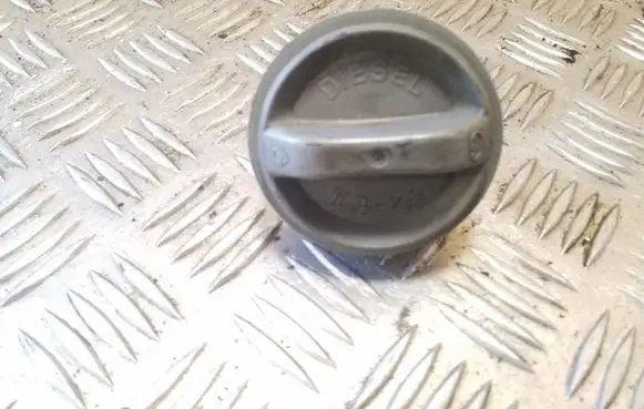 Toyota Avensis Verso Fuel tank filler cap 