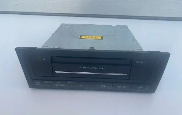 Audi A5 8T 8F CD/DVD changer 8T1035110C