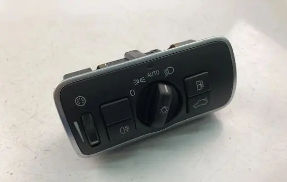 Volvo S60 Light switch 31443839