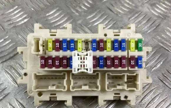 Infiniti QX80 Fuse module 5ZM0A6A26