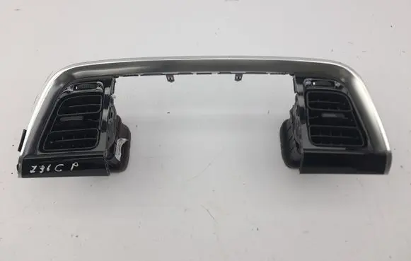 KIA Stonic Dash center air vent grill 84740H8RE0FHS 815F3548