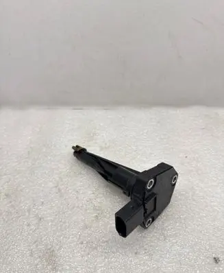 BMW 5 G30 G31 G38 Oil level sensor 8638755 6PR01049717 12037322
