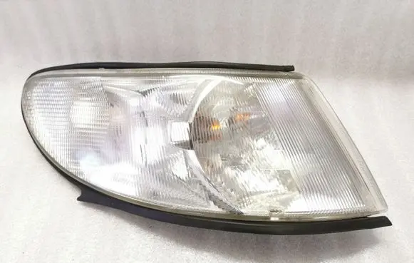 Front indicator light