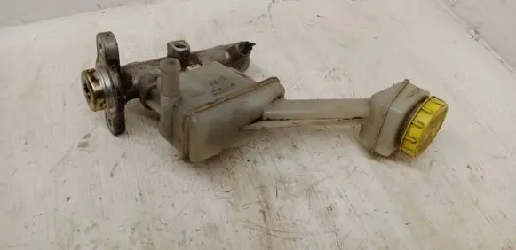 Nissan X-Trail T30 Master brake cylinder 8H910