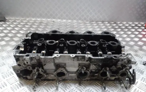 Mazda 3 I Engine head 