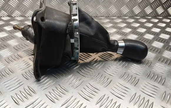 Suzuki Grand Vitara I Gear shifter/selector 