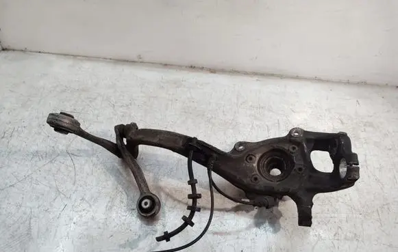 Front wheel hub
