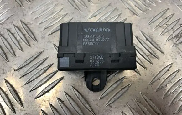 Volvo V50 Seat heating relay 30795503
