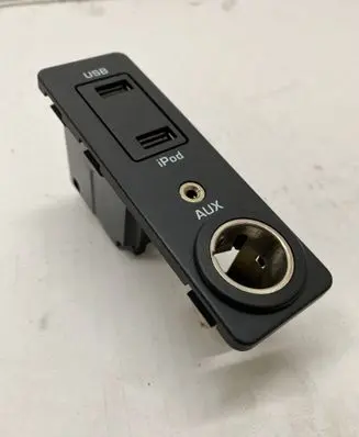 Land Rover Evoque I AUX in-socket connector A2C5336865900 T1212112229 AW9319C166AA