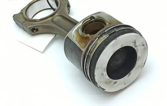 BMW 5 GT F07 Piston with connecting rod 7805329